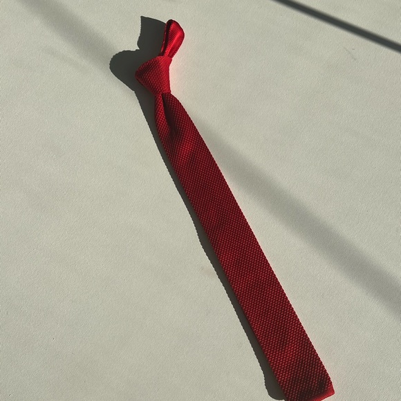 H&M red knitted tie - Picture 1 of 5